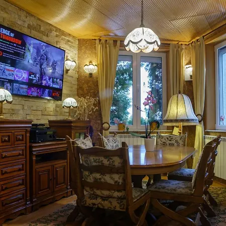 Bio BoutiqueHotel Club-Austria * Buşteni